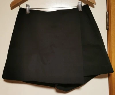 WITCHERY Sz 10 S Black Skort Faux Pockets Faux Wrap  - Image 1 of 4
