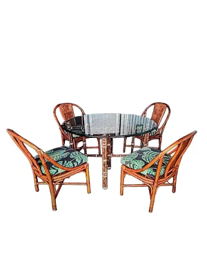 MESA DE DESAYUNO VINTAGE MCGUIRE RATÁN CON 4 SILLAS Foto 1 de 4