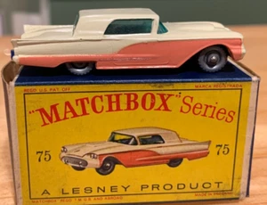 Authentic 1962 Matchbox Lesney #75 Ford Thunderbird Blue Base in Original D Box - Bild 1 von 12