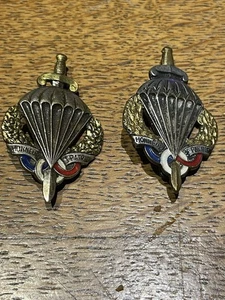 French MILITAIRE Brevet de Préparation Militaire PARACHUTISTE Badges ( 2 ) - Bild 1 von 2