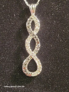 0503.  10k Weißgold mit schwarzen und weißen Diamanten 💎 ✨️ Infiniti Anhänger 💜 - Bild 1 von 13