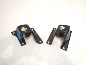 58 59 60 61 62 63 64 CHEVROLET IMPALA BEL AIR BISCAYNE NOS FRAME MOTOR MOUNTS GM - Bild 1 von 10