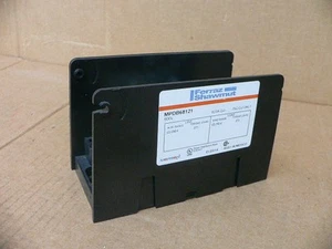 Ferraz Shawmut Mpdb68121 Power Distribution Block - Foto 1 di 3
