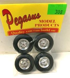 Modellino auto anni 60 scala 15" Pegasus ruote cromate Radir 1/25 1/24 Batmobile - Foto 1 di 3