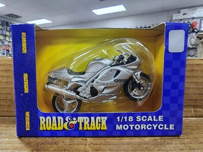 Road & Track Triumph 955i Daytona 1:18 Scale Diecast Motorcycle - Image 1 of 2