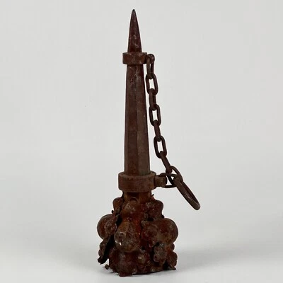 Unusual Heavy Metal Spear Like Architectural Salvage Sculpture - Image 1 of 4
