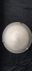 Deckenlampe Rund Weiß mit Muster und LED Leuchtmittel. Schlieren-muster - Bild 1 von 9