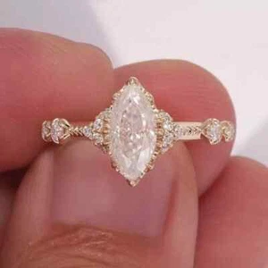 Fede Nuziale Donna 2Ct Taglio Marquise Diamante Creato in Laboratorio Placcato Oro Giallo 14K - Foto 1 di 4