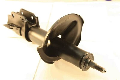 Пара передних стоек KYB 433009 + 433010 для люка полного привода MAZDA GLC 1981-85 заполненные маслом - Изображение 1 из 4