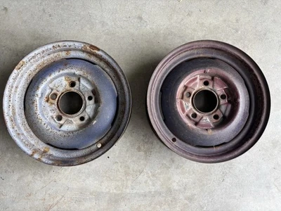 Par 16"x4". Ruedas de acero Ford 5,5 aC años 40 Foto 1 de 4
