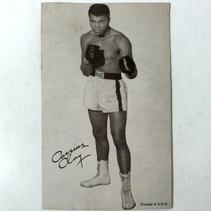 Tarjeta Arcade Cassius Clay Exhibits Muhammad Ali c1960 Novato De Colección EE. UU. Original - Imagen 1 de 6