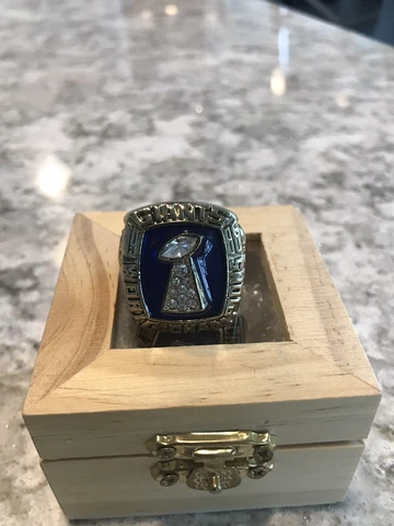 New York Giants - Super Bowl 4 Ring Set With Framed Throwback Photo Cover