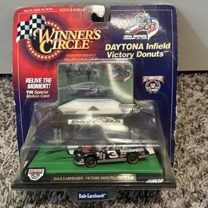 Winners Circle NASCAR Dale Earnhardt Daytona Infield Victory Donuts 1998 W/ Card - Picture 1 of 5