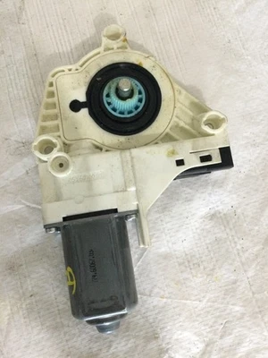 Оригинальный мотор окна правостороннего переднего пассажира 2012 Land Rover LR4 5,0 л AH22-14B552-AA - Изображение 1 из 4