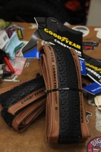 Goodyear Connector Ultimate Tubeless Gravel Bike Tires  700x40c x 2 Tan SIdewall - Picture 1 of 4