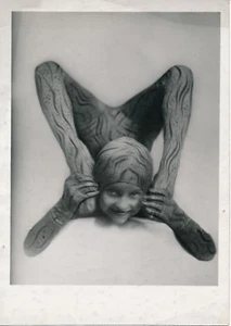 Contorsionniste c. 1930 - Jeune Fille Acrobate Cirque - PRB 640 - Picture 1 of 1