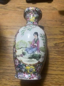 RARE MINI FAMILLE ROSE VASE, QIALONG PERIOD , 1735- 1796 AD. - Picture 1 of 5