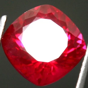 Natürlicher 7,05 ct zertifizierter Taubenblutroter Rubin 10 x 10 mm Kissen lose Edelstein - Bild 1 von 6