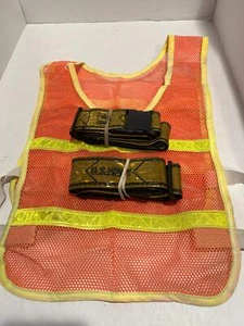 Lot of 3-1 High Visibility Safety Vest and 2 US Army reflective belt #1r - Picture 1 of 5