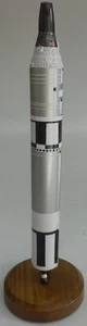 Titan-2 Gemini Vehículo de Lanzamiento de Cohetes Nave Espacial Modelo de Madera de Caoba Pequeño Nuevo - Imagen 1 de 1