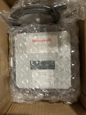 honeywell E50-400100-R03-SPKIT-NS class 5000 KWH smart meter - Image 1 of 3