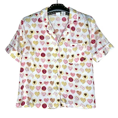 Top de pijama mediano con estampado de galletas corazón cupcakes y cachemir con botones delanteros Foto 1 de 4