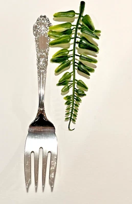 ONE Reed & Barton Sterling Silver  Fork French Renaissance No Monogram 37.7Gr. - Image 1 of 4