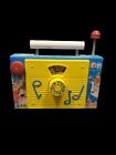 Boîte à musique vintage Fisher Price The Farmer in the Dell TV-Radio jouets - Fonctionne