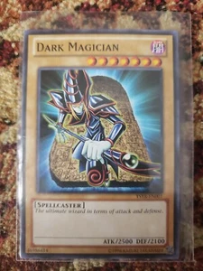 Dark Magician Mint Condition - Picture 1 of 3