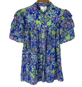 Gilner Farrar Blouse L Blue Floral Flutter Sleeve Daphne Cottage Garden NWT $238 - Bild 1 von 9