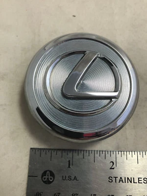 OEM Lexus ES300 GS300 GS400 GS430 Wheel Center Hubcap Hub Cap OE 42603 AH010 - Image 1 of 4