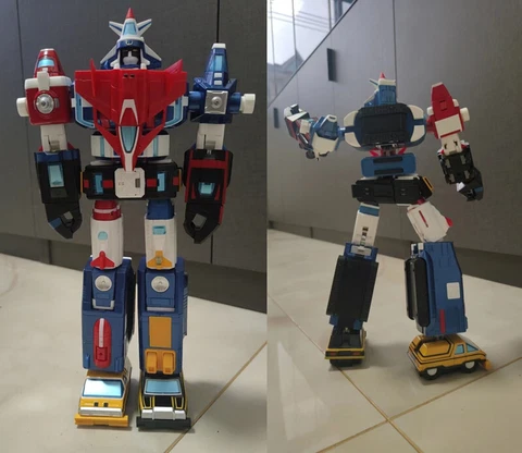 FJ Voltron Vehicle Force 15 Form-fitting Airplane Transformation Model INSTOCK Cover