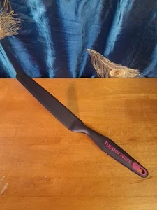 Tupperware Chef Series Pro Long Slim Spatula Kitchen Utensil Heat Resistant - Picture 1 of 5