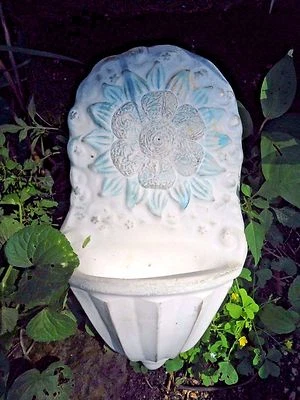 Poly plastic flower bird feeder mold plaster cement mould 10.5" x 6 & 1/4" - Image 1 of 2