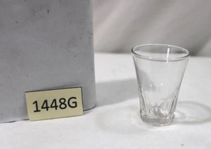 1 OZ CLEAR SHOT GLASS VINTAGE 1960'S BEAUTIFULLY DETAILED - Picture 1 of 5