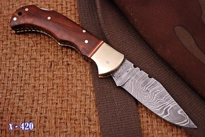 Cuchillo de bolsillo hecho a mano de acero Damasco - hoja plegable personalizada de acero de alta calidad Foto 1 de 4