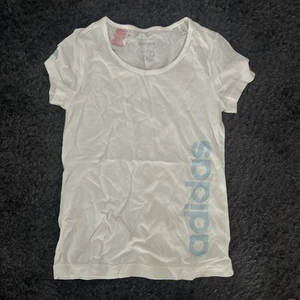 Adidas Kids Tshirt - Picture 1 of 2