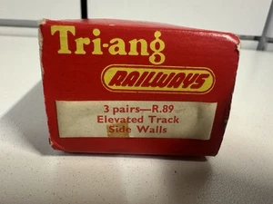 Triang Railways R89 OO Gauge Elevated Track Sidewalls X 2 Unused New Boxes - Bild 1 von 10