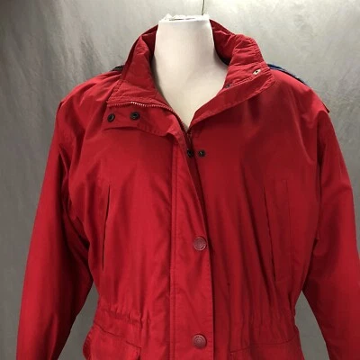 JAQUETA PARKA FEMININA CABIN CREEK VERMELHA COM CAPUZ E CORDÃO CINTURA TAMANHO GRANDE - Imagem 1 de 4