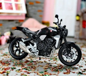 Welly 1/18 Honda CB1000R 2018 Motorcycle Diecast Model Toy Bike NEW BOX Black - Picture 1 of 11