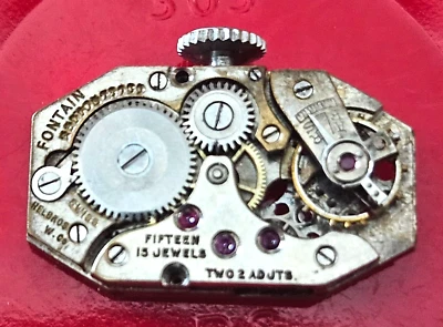 HELBROS FONTAIN 15J SWISS WATCH MOVEMENT (BALANCE RUNS WITH ROTATION) - Image 1 of 2