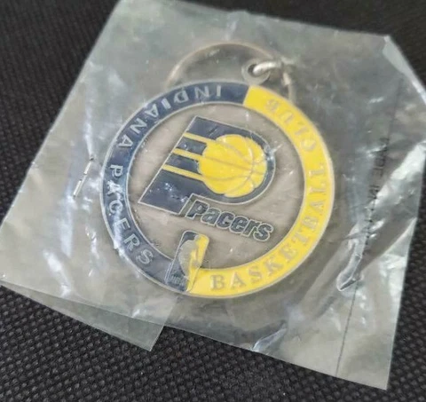 NBA Indiana Pacers Basketball Club Keychain Keyring Canseco Fieldhouse Cover