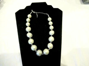 M + S Marks and Spencer pearl bead and silver color necklace - Picture 1 of 4