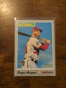 2019 Topps Heritage Bryce Harper Team Name Color Swap Variation SP #415 - Picture 1 of 2