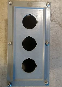 Allen Bradley Push Button Station, 3 button PB002 - Picture 1 of 1
