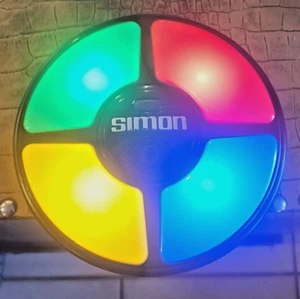 Simon Says Electronic Handheld Game Hasbro 2019 Classic Toy 8" Long Tested - Picture 1 of 4