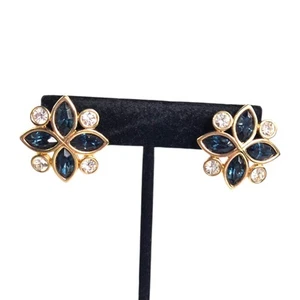 Vtg S.A.L. Swarovski Blue & Clear Crystal Pave Gold Tone Flower Stud Earrings - Picture 1 of 11