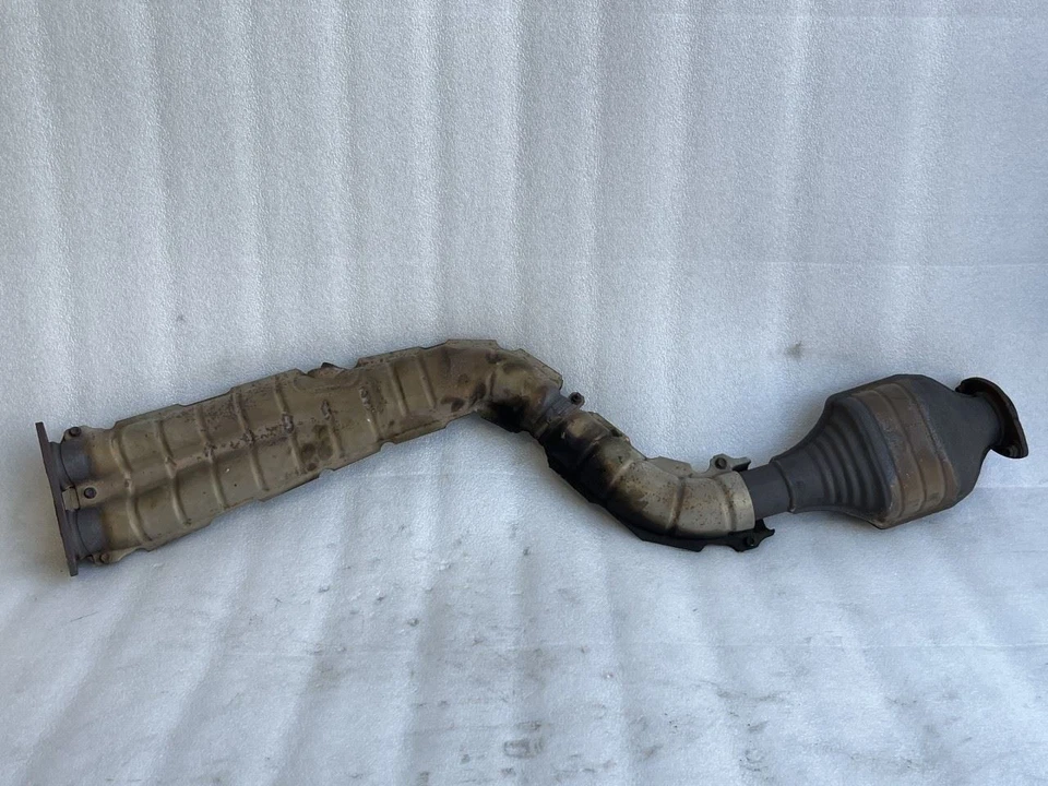 Tubo medio de escape Lexus GS300 2001 2002 2003 2004 2005 Foto 1 de 4