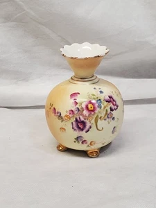 Royal Corona Ware England Hancock & Sons Small Floral Vase 4.25" Tall # 5414 - Picture 1 of 6