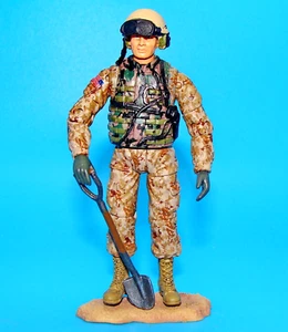 1:18 BBI Elite Force U.S Army M1 Abrams Tanker Armor Crewman Loader Figure B - Picture 1 of 6